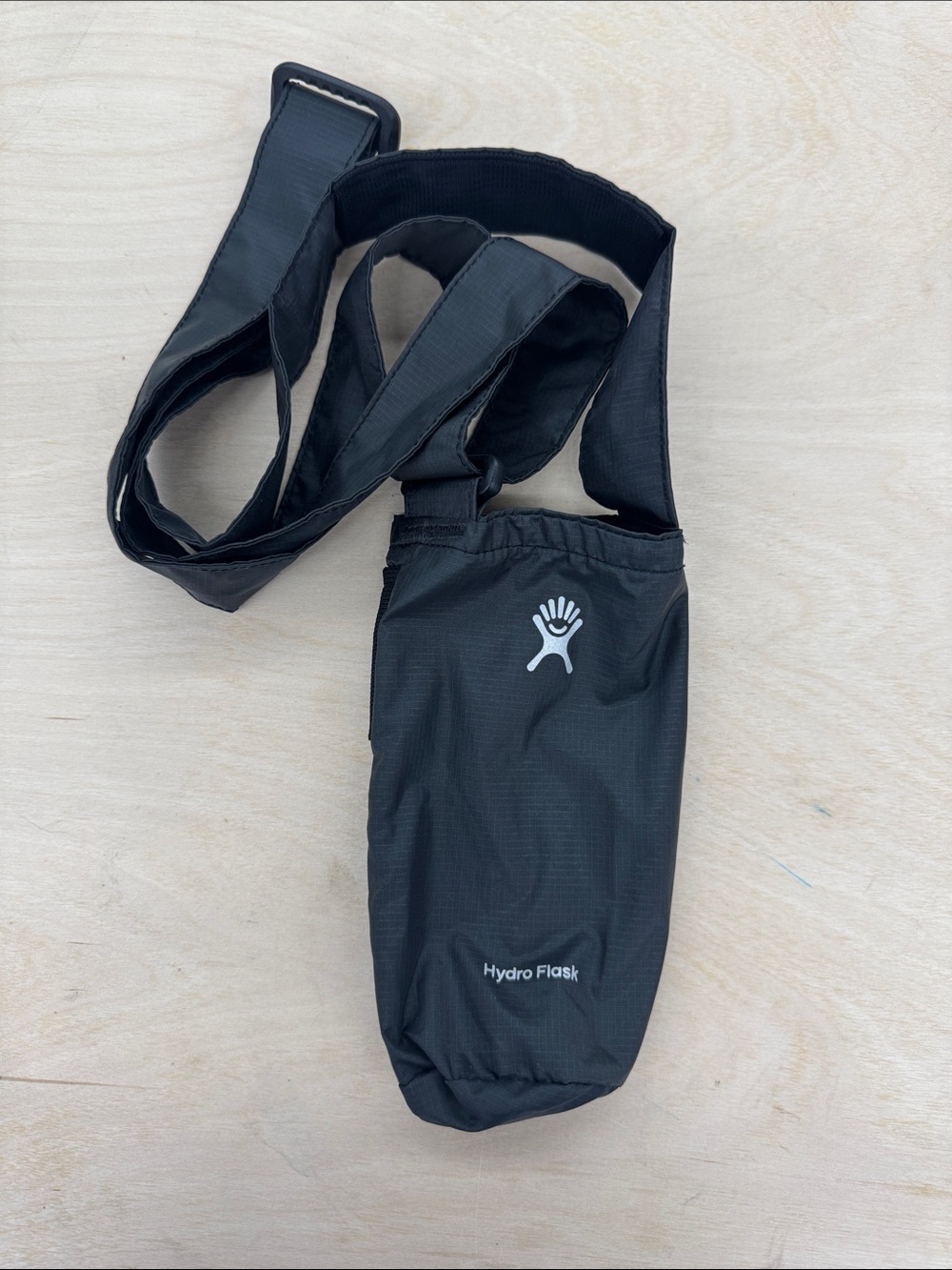 Hydro Flask Black Bottle Sling Carrier